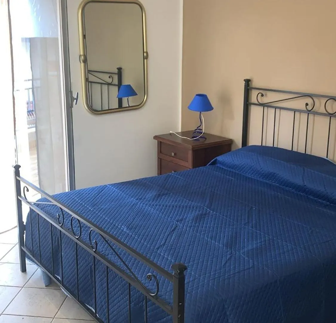 Home Rosal Schiso Beach Giardini Naxos 0*,  İtalya